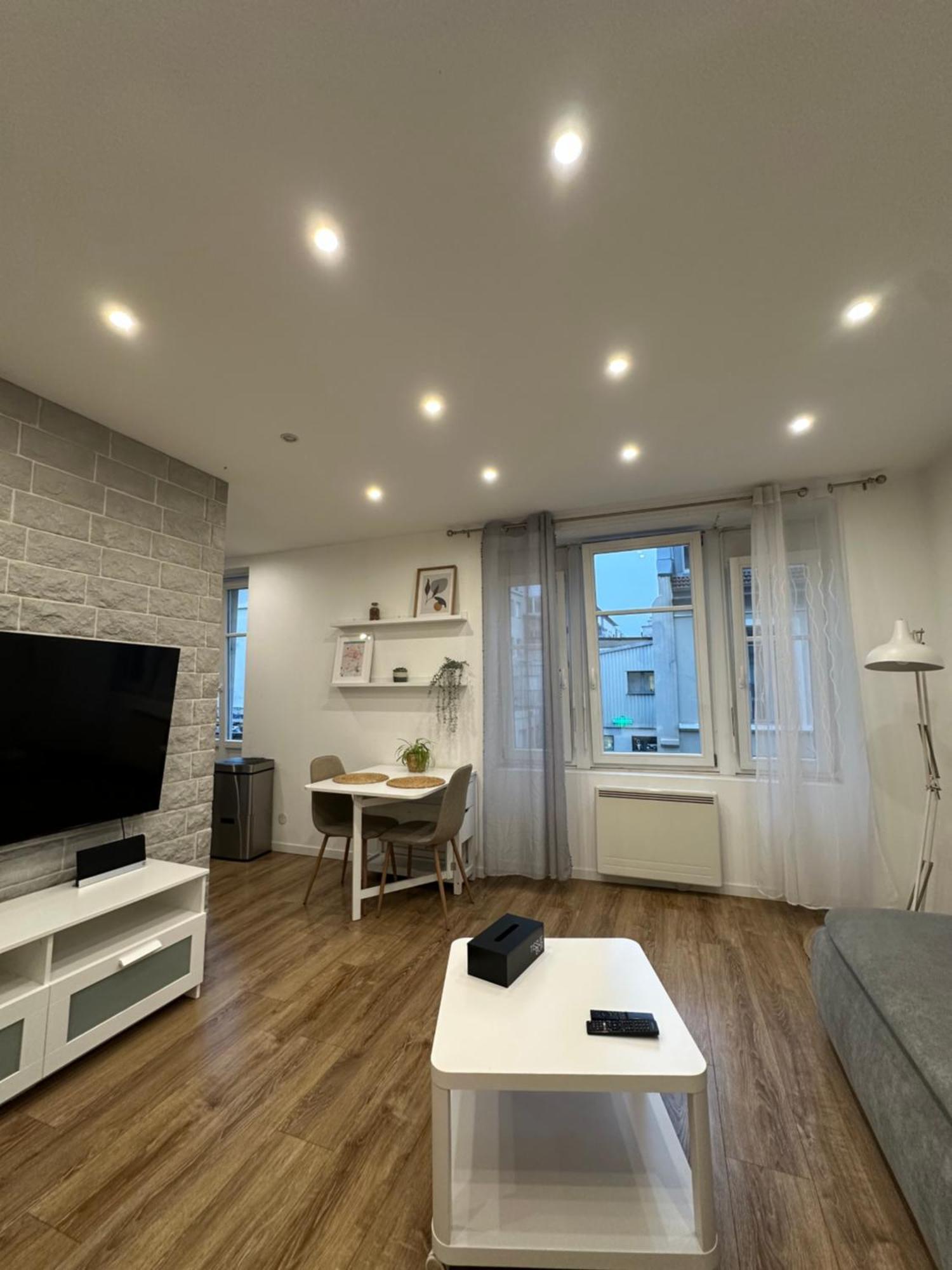 # Le 2 # Tres Beau T3 1Er Etage Tout Confort, Neuf, Mulhouse Centre Exteriér fotografie